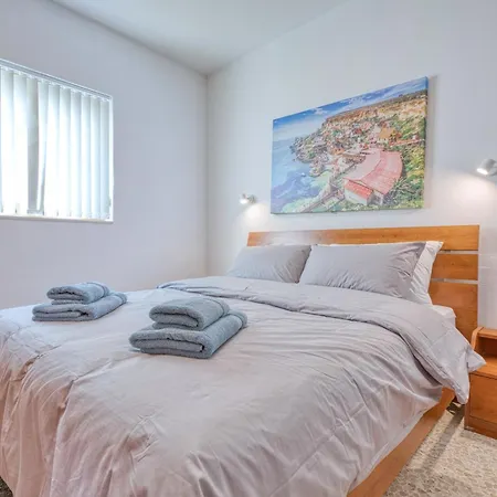 Apartment 5th Floor Seafront