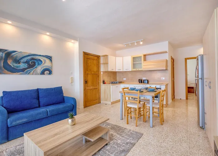 5th Floor Seafront Apartment *