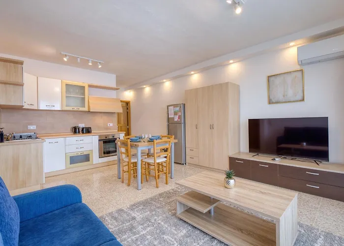 5th Floor Seafront Apartment St. Paul's Bay