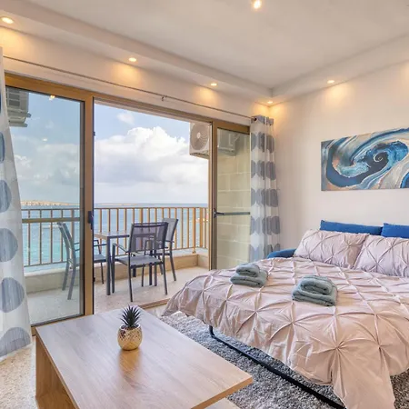 5th Floor Seafront شقة